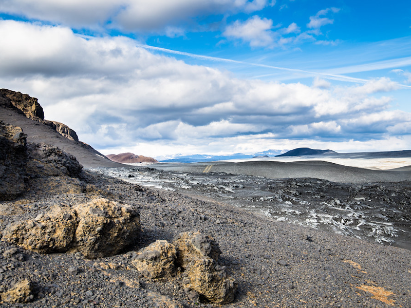 Hópur á leið um hálendið